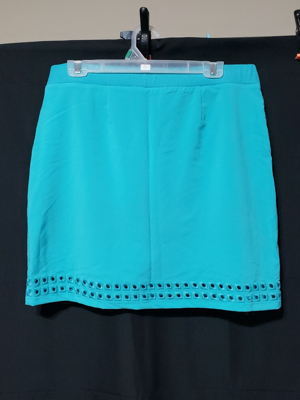 Chico's Zenergy® UPF Embroidered Eyelet Skort. NWT, Chico's Size: 1.5, Size: 10 - Picture 5 of 11